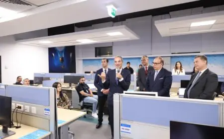 وزير الاتصالات: تهيئة بيئة جاذبة للاستثمار في القطاع وتوفير فرص عمل للشباب