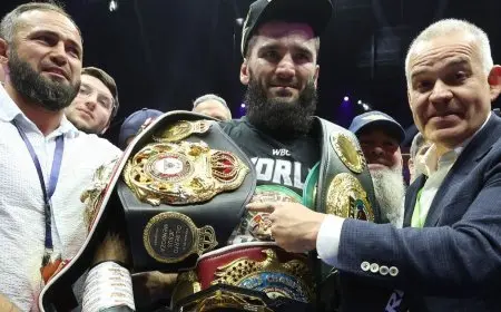 بيتربيف بطلاً للعالم بلا منازع في وزن خفيف الثقيل بافتتاح موسم الرياض