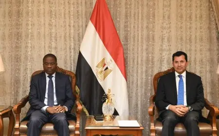 وزير الرياضة يبحث التعاون الثنائي مع سفير كوت ديفوار بالقاهرة