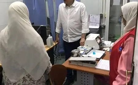 نائب وزير الصحة يتفقد مركزي صحة المعصرة وطرة.. ويوجه بالتحقيق مع المقصرين