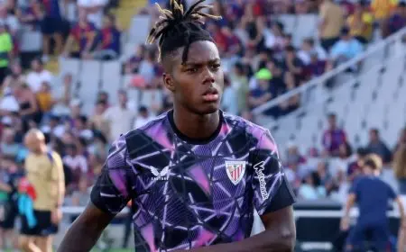 نيكو ويليامز يستغرب صافرات جماهير برشلونة ضده