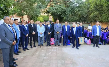 وزير التعليم يتفقد 3 مدارس بالمنوفية.. حضر الطابور ودخل الفصول