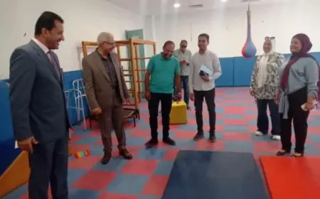 يستقبل 500حالة أسبوعيا.. رئيس جهاز العاشر يتفقد مركز التأهيل الاحتياجات الخاصة