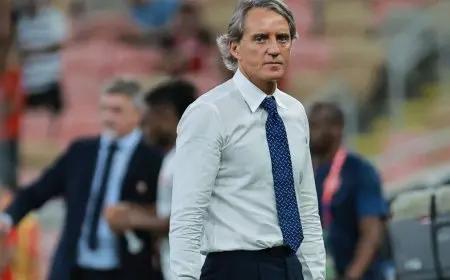 مانشيني يطالب لاعبي السعودية بتحمل المسؤولية ويلوم الهجوم