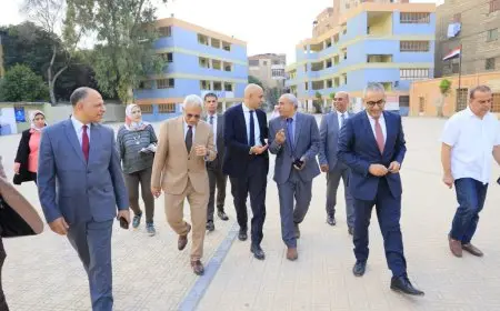 وزير التعليم يتفقد موقف كثافة الفصول بالمدرسة الفنية التجارية بنين في الجيزة