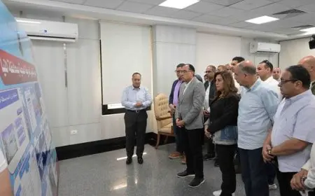 رئيس الوزراء يتفقد مشروع تطوير مستشفى العدوة المركزي