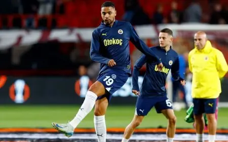 بعد رحيله بأشهرٍ.. إشبيلية يدرس استعادة خدمات النصيري