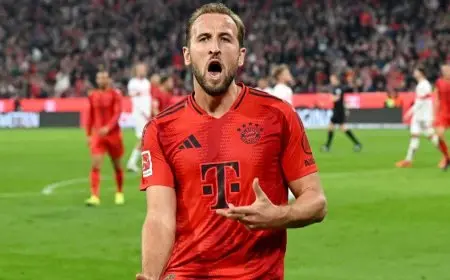 كين يترقب مواجهة ليفاندوفسكي ويُهدي كرة “هاتريك” لنجله