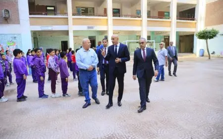 وزير التعليم يجري زيارة تفقدية مفاجئة لعدة مدارس بإدارة المطرية التعليمية.. صور