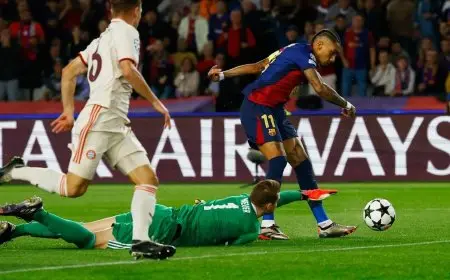 مانويل نوير بمرمى النيران بعد أدائه السيء أمام برشلونة