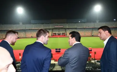 وزير الرياضة يتفقد استاد القاهرة استعدادًا لاستضافة مباراة الأهلي والعين بالإنتركونتننتال