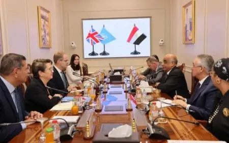 وزير العدل يبحث مع سفير المملكة المتحدة والممثل الإقليمي لمكتب الأمم المتحدة سبل تعزيز التعاون المشترك