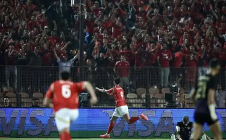 الأهلي يهزم العين الإماراتي بثلاثية ويتوج بطلًا لكأس القارات الثلاث بـ«إنتركونتيننتال»