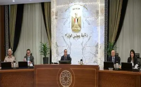 مدبولي يوجه الوزراء والمسئولين بالرد على ما يتم تداوله عبر مواقع التواصل وشرح الأمور للمواطنين