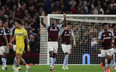 دوران يعادل مبابي لكن أستون فيلا يودع كأس الرابطة بخطأ دفاعي