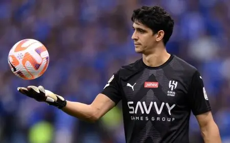 الهلال يحدد موقف ياسين بونو من مواجهة النصر في ديربي الرياض