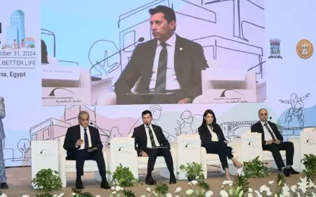 وزير الشباب يشهد احتفالية يوم المدن العالمي.. ويشهد جلسة حوارية بالإسكندرية