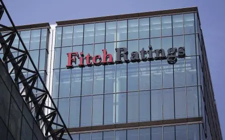 فيتش ترفع التصنيف الائتماني لمصر إلى B مع نظرة مستقبلية مستقرة