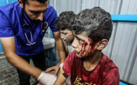 إصابة 3 أطفال إثر إلقاء الاحتلال قنبلة على عيادة شمال غزة