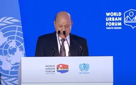 رئيس مجلس القيادة الرئاسي باليمن: 657 مليار دولار خسائر متوقعة بحلول 2030 حال استمرار الحرب