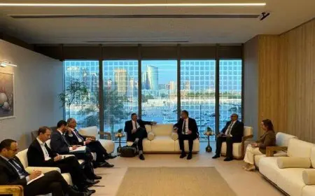 وزير البترول يبحث مع رئيس شركة توتال إينرجيز العالمية خططها الحالية والمستقبلية