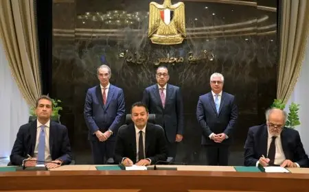 استثمارات 450 مليون دولار.. رئيس الوزراء يشهد توقيع عقد حق انتفاع بالأرض لإنشاء مركز “كيميت” باقتصادية قناة السويس