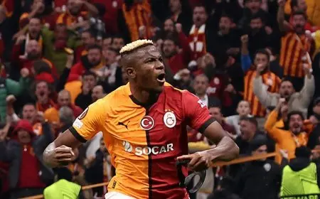 ثنائية أوسيمين تقود غلطة سراي لإسقاط توتنهام بالدوري الأوروبي