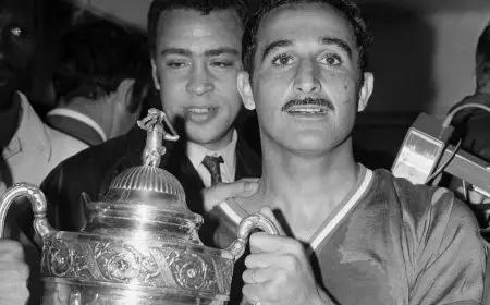 وفاة “المجاهد” رشيد مخلوفي أسطورة الجزائر وسانت إتيان