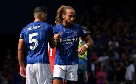 سام مرسي أساسيًا في تشكيل إيبسويتش أمام توتنهام بالدوري الإنجليزي