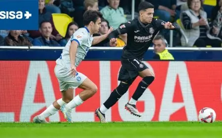 ضربة لفياريال بعد إصابة المغربي أخوماش بقطع في الرباط الصليبي