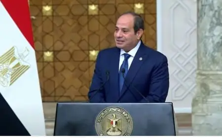 السيسي: توافقنا مع رئيس وزراء ماليزيا على بذل الجهد لوقف إطلاق النار بغزة ولبنان