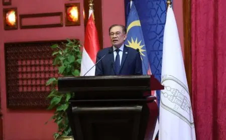 رئيس وزراء ماليزيا: شيخ الأزهر أظهر عزيمة وشجاعة حقيقيتين في الدفاع عن القضية الفلسطينية