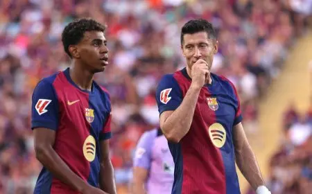 ليفاندوفسكي ينضمّ إلى يامال بقائمة الإصابات في برشلونة