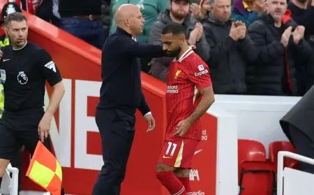 آرني سلوت يشيد بأرقام محمد صلاح مع ليفربول