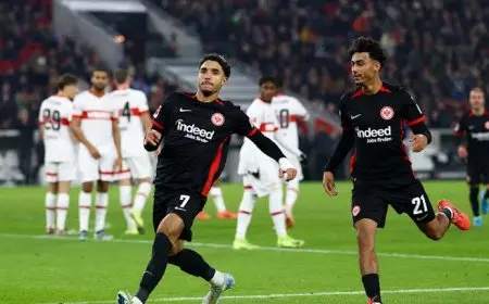 مصير عمر مرموش مع آينتراخت فرانكفورت.. هل يرحل إلى برشلونة؟| فيديو