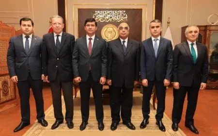 وزير العدل يستقبل سفير جمهورية طاجيكستان بالقاهرة لبحث تعزيز التعاون في المجال الجنائي