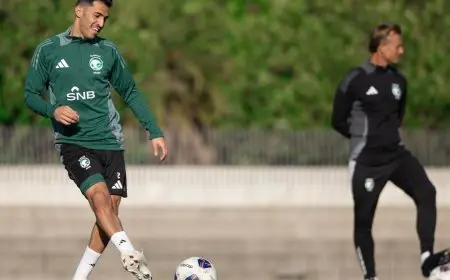 رونار يضبط ساعته على مواجهة أستراليا في تصفيات كأس العالم