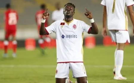 فيفا يمنع الوداد المغربي من التعاقدات بسبب مستحقات لاعب تنزاني