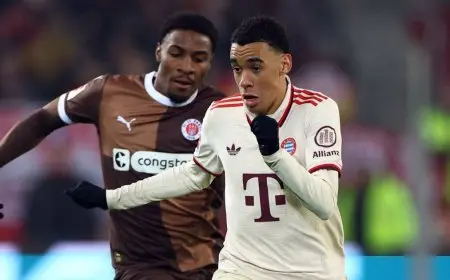 موسيالا يؤجل حسم قرار تجديد عقده مع بايرن