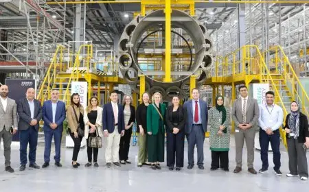 رئيس اقتصادية قناة السويس يستقبل وفد رفيع المستوى من السفارة الأمريكية بالقاهرة