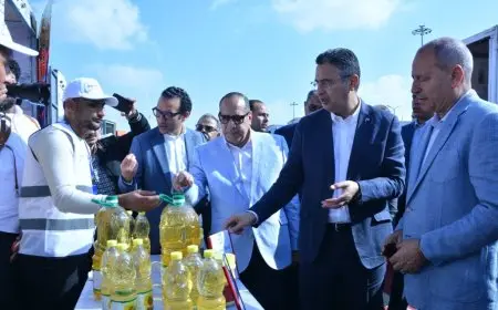 وزير التموين يفتتح سوق اليوم الواحد بخصومات 25% عن الأسواق الخارجية