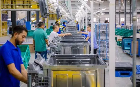 خطة ضخمة في مصر تعيد الحياة لـ 12 ألف مصنع متعثر