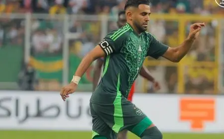 محرز يرد على الانتقادات ويؤكد: جمهور الجزائر رائع