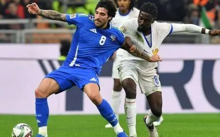 إيطاليا تتكبد أول خسارة بثلاثية في ملعبها منذ عام 1983