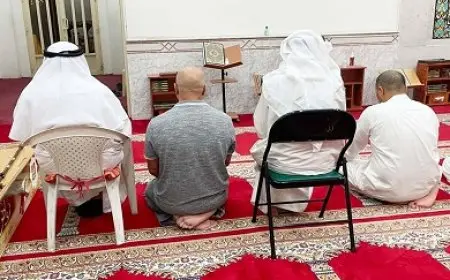 متى تجوز الصلاة على الكرسي وما شروطها؟ الأزهر يُجيب