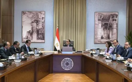 رئيس الوزراء يتابع الإجراءات والخطوات الخاصة بتطبيق المرحلة الثانية من منظومة التأمين الصحي الشامل