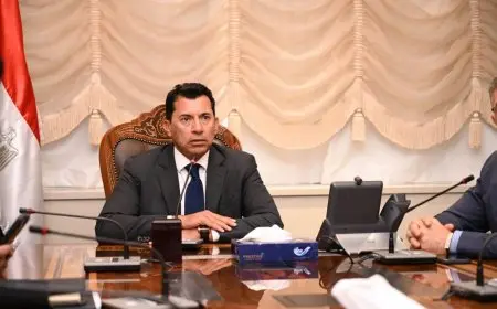 وزير الرياضة: لن نتخلى عن أبناء محمد شوقى لاعب كفر الشيخ وسندعم زوجته