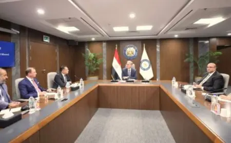 وزير البترول يبحث مع وفد غرفة التجارة الأمريكية بمصر سبل دخول القطاع الخاص في مشروعات التعدين