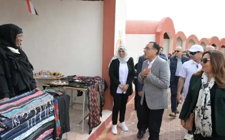 مدبولي يشهد المعرض المتكامل للحرف اليدوية والتراثية بالوادي الجديد