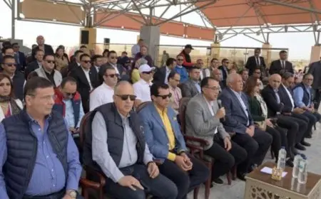 رئيس الوزراء يشهد افتتاح نادي الهجن والفروسية الدولي في الخارجة بالوادي الجديد